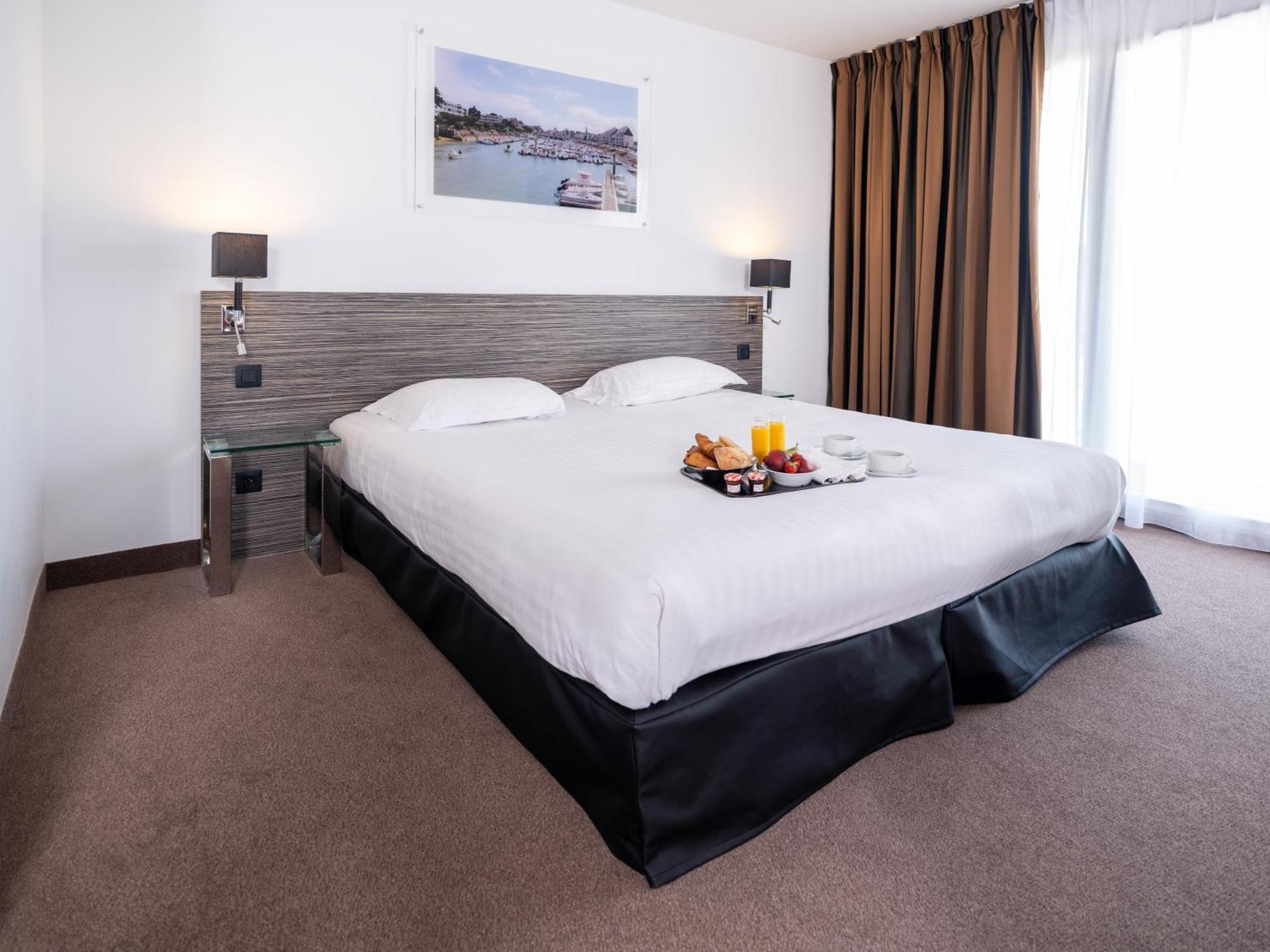 Golden Tulip La Baule Hotel Exterior photo